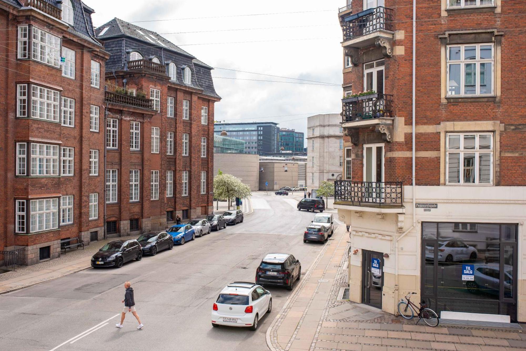 Large Flats In Central Copenhagen By Tivoli Gardens Apartment Bagian luar foto