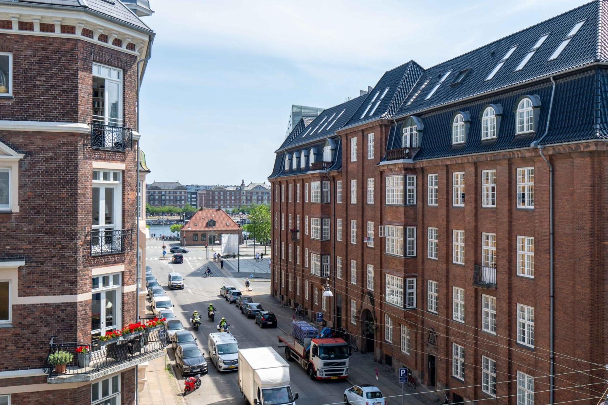Large Apartment In Central Copenhagen By Tivoli Gardens Bagian luar foto