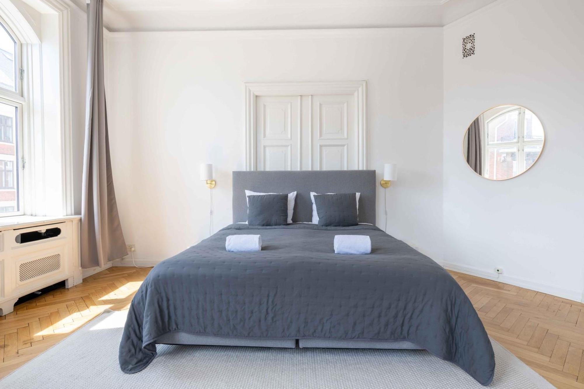 Large Apartment In Central Copenhagen By Tivoli Gardens Bagian luar foto
